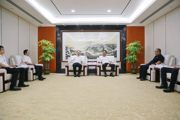 交流座谈会现场2.jpg